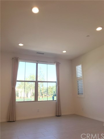 162 Parkwood Irvine, CA 92620 - Photo 5 of 6