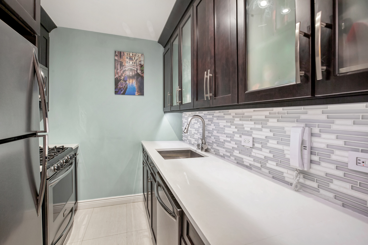 201 East 21st Street, Unit 8H Manhattan, NY 10010 - Photo 4 of 6