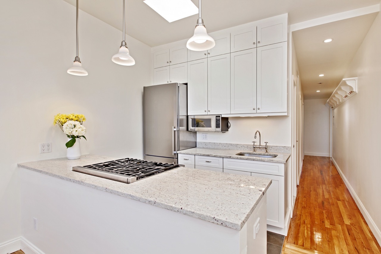 373 Bleecker Street, Unit 5AD Manhattan, NY 10014 - Photo 5 of 10