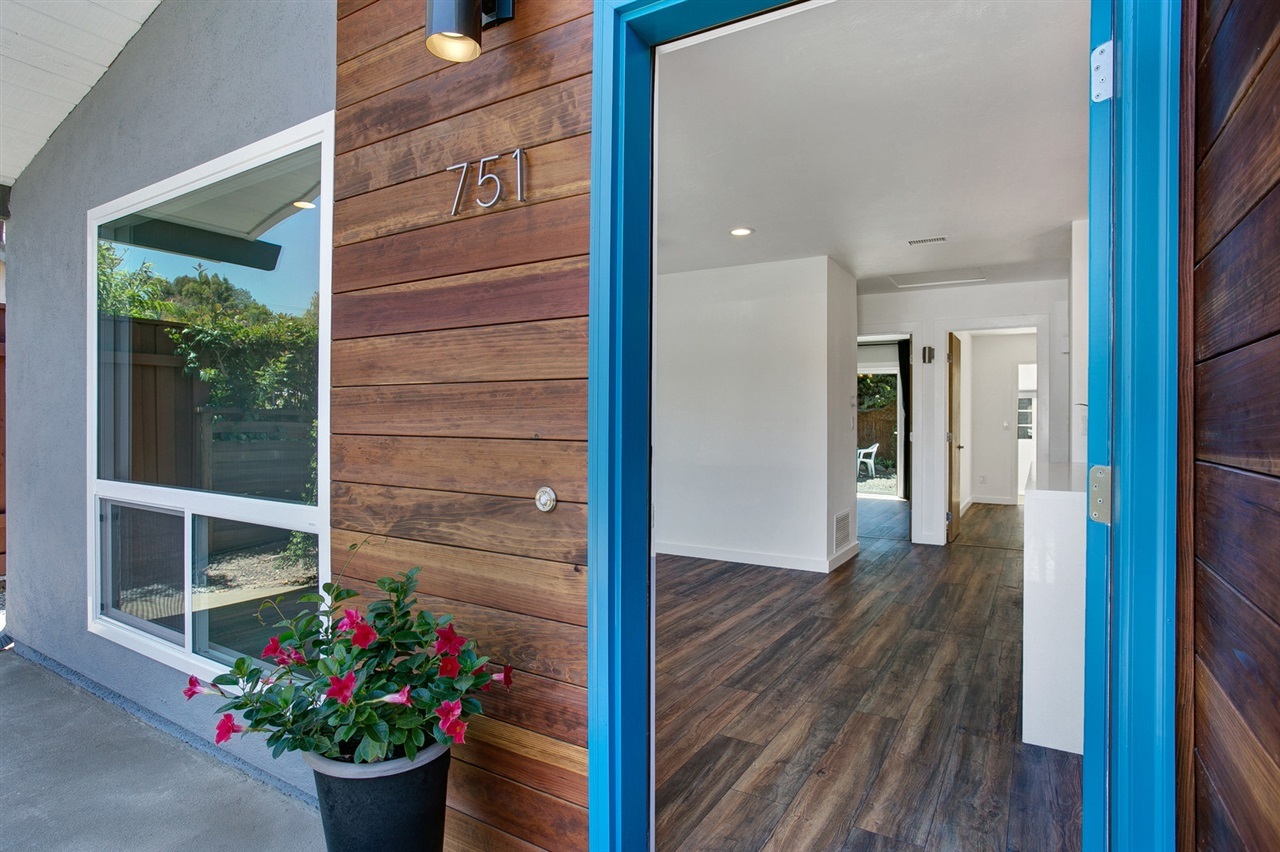 751 Teaberry Street Encinitas, CA 92024 - Photo 2 of 25 Gallery Image 2