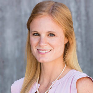 Headshot of Stephanie Buelow