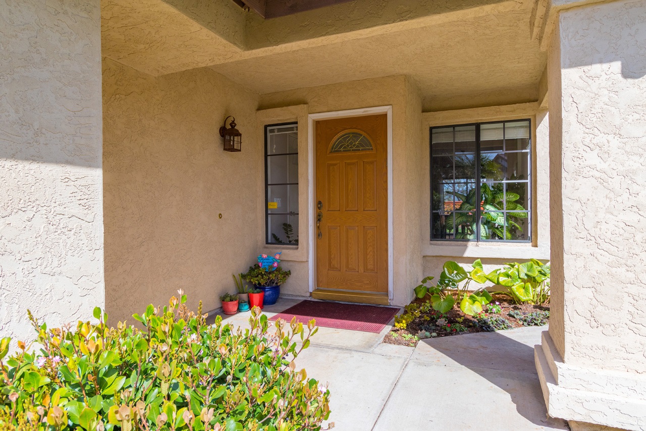 2125 Summerhill Drive Encinitas, CA 92024 - Photo 2 of 25