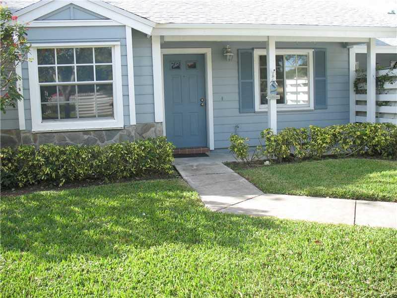 Country Walk Miami, FL 33186 - Photo 2 of 7