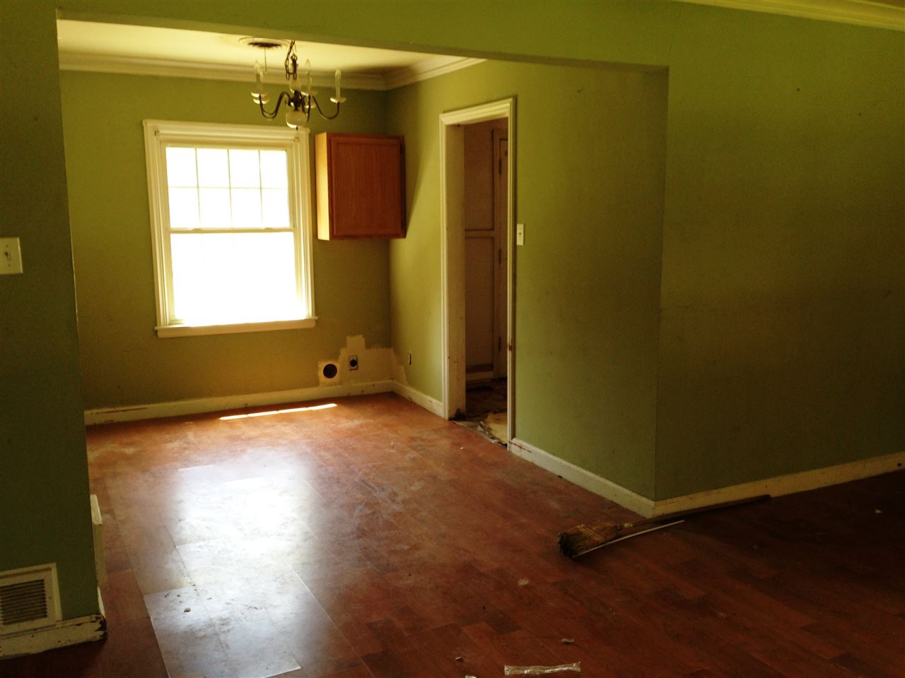 585 Vaughn Road Memphis, TN 38122 - Photo 4 of 15 Gallery Image 4