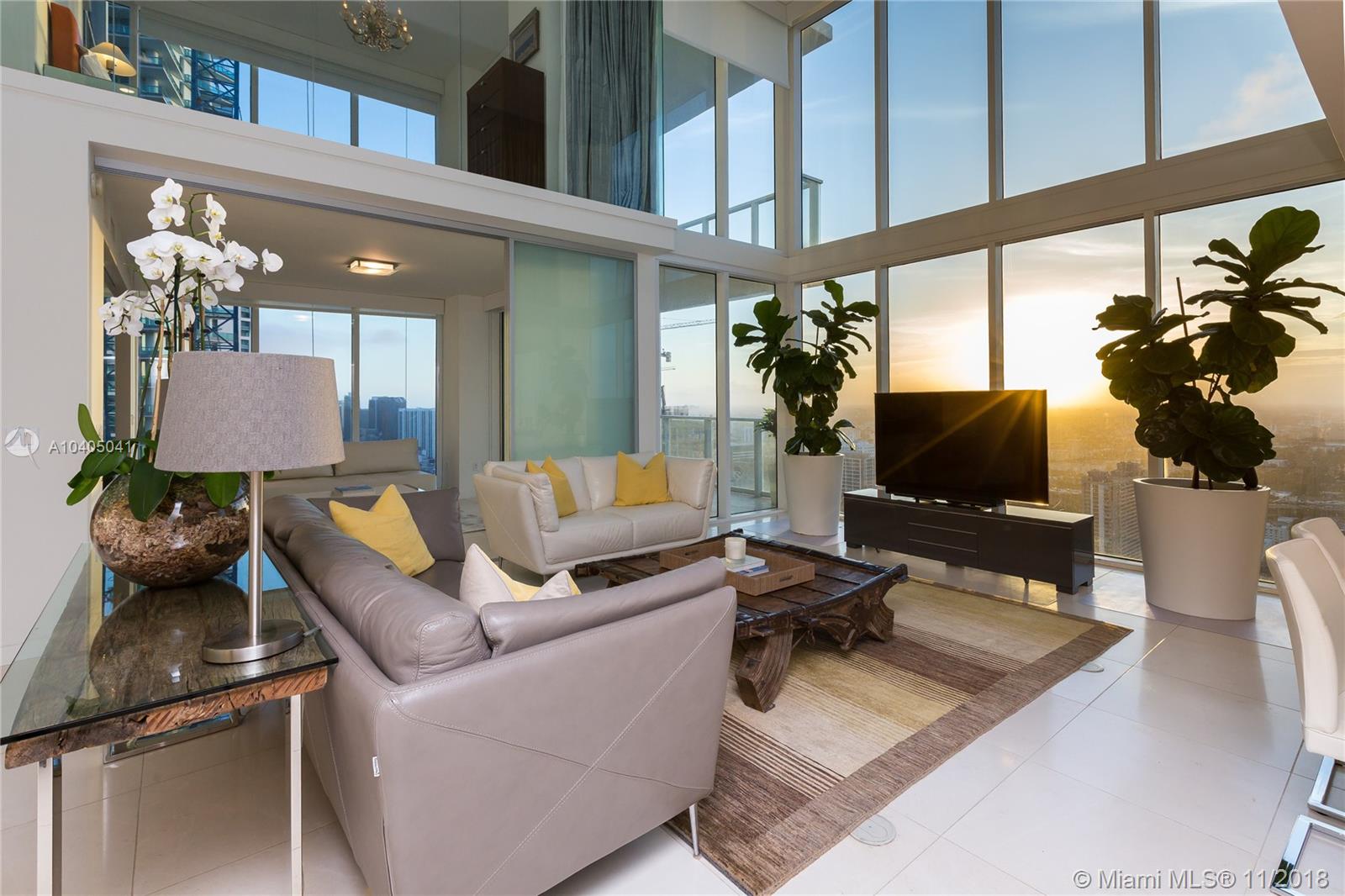 1040 Biscayne Boulevard, Unit 4407 Miami, FL 33132 - Photo 6 of 33