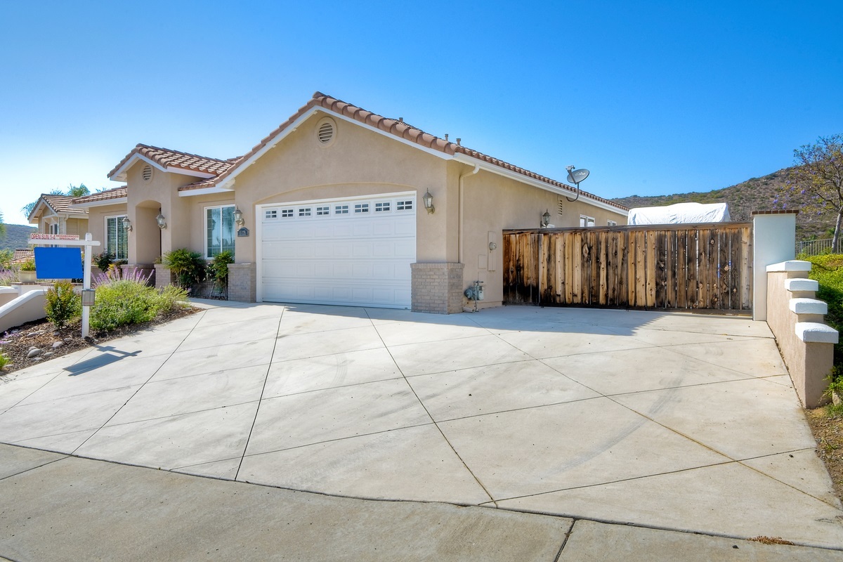 15370 Garden Road Poway, CA 92064 - Photo 2 of 23