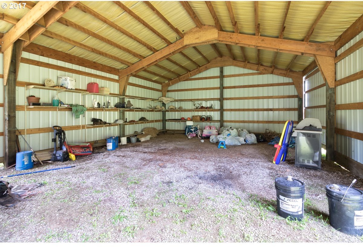 8641 Elkhead Road Yoncalla, OR 97499 - Photo 19 of 30