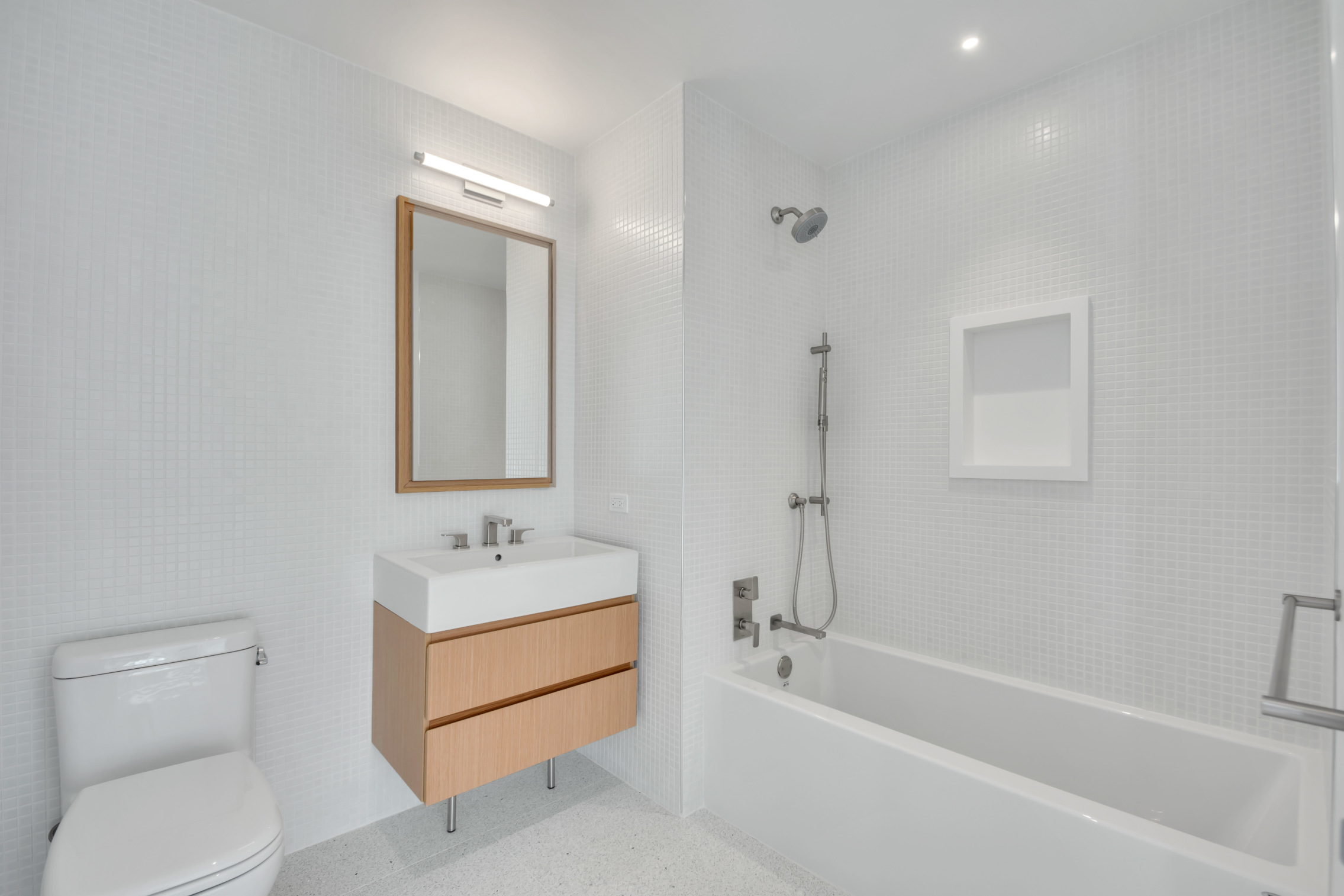 21-30 44th Drive, Unit 3Q Queens, NY 11101 - Photo 9 of 16