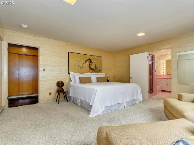 1931 Southwest Highland Road Portland, OR 97221 - Photo 11 of 16 Gallery Image 11