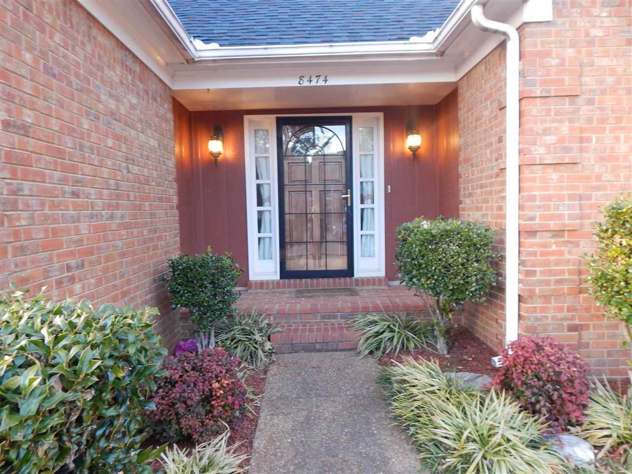 8474 Dulwich Road Memphis, TN 38016 - Photo 2 of 24 3 Bedrooms down and 2 Up or huge Bonus Up!