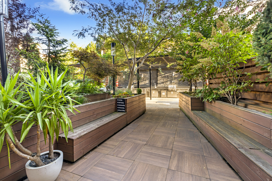 42 Maspeth Avenue, Unit 4D Brooklyn, NY 11211 - Photo 11 of 16