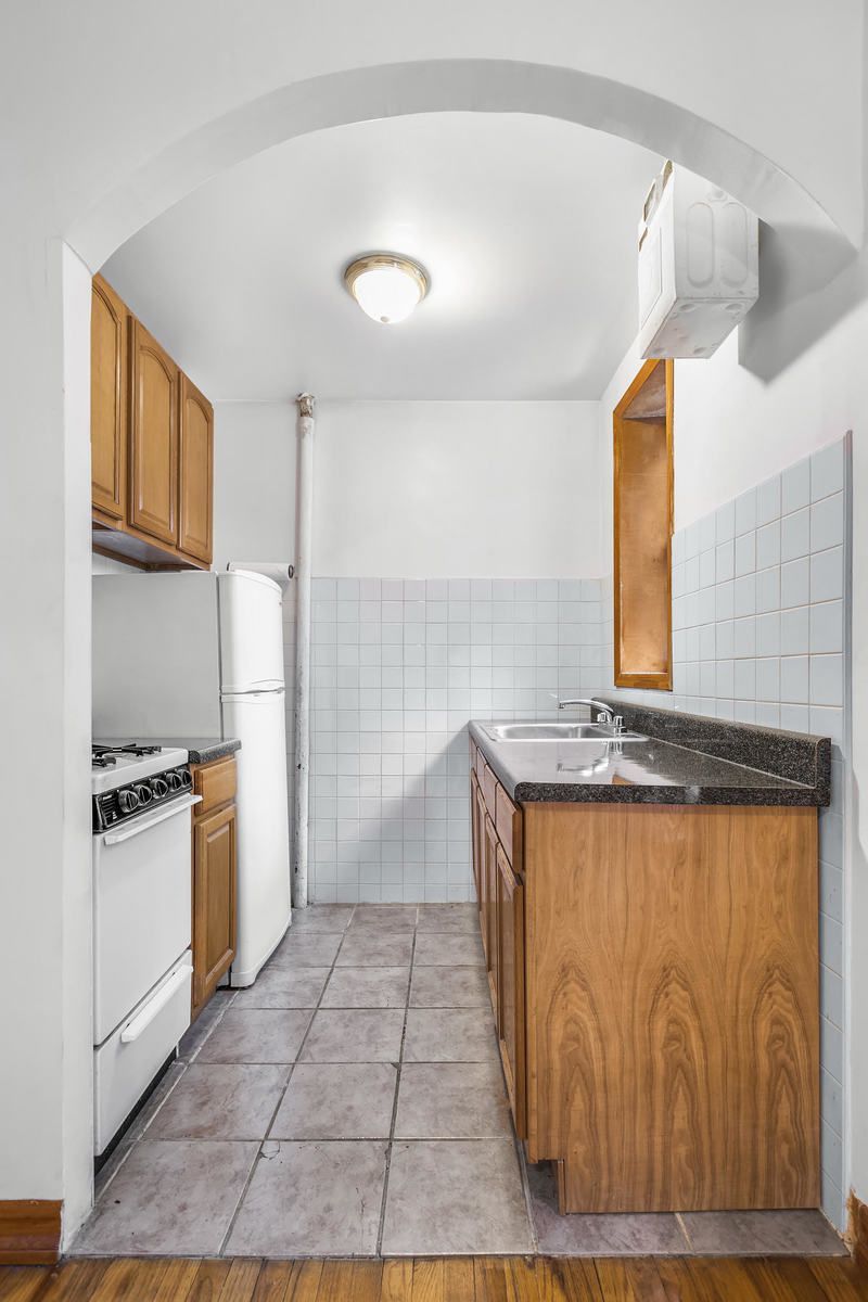 168 West 4th Street, Unit 5 Manhattan, NY 10014 - Photo 3 of 7