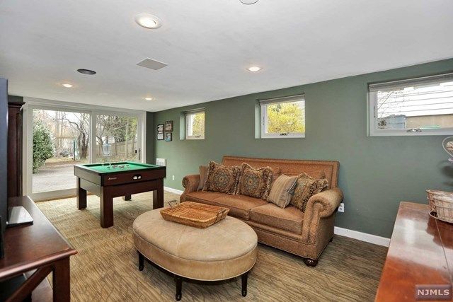 76 Sunset Avenue Verona, NJ 07044 - Photo 16 of 21