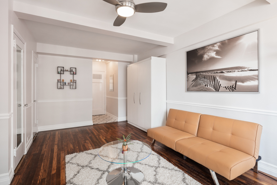 45 Tudor City Place, Unit 802 Manhattan, NY 10017 - Photo 3 of 9