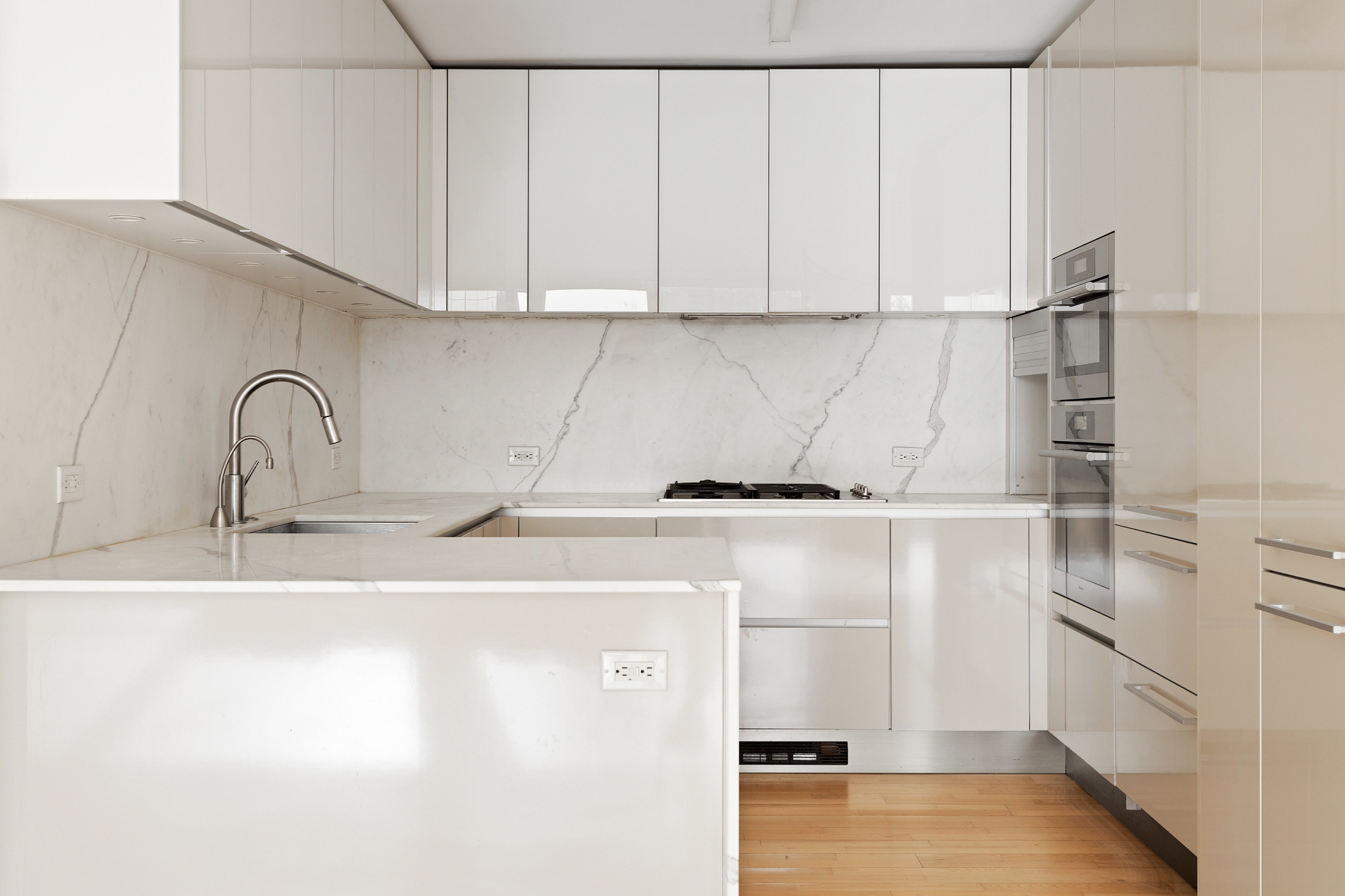 322 West 57th Street, Unit 56Q Manhattan, NY 10019 - Photo 6 of 23