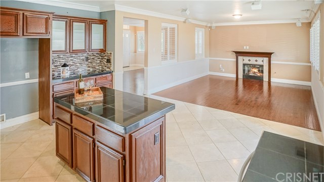 26536 Brant Way Canyon Country, CA 91387 - Photo 7 of 27