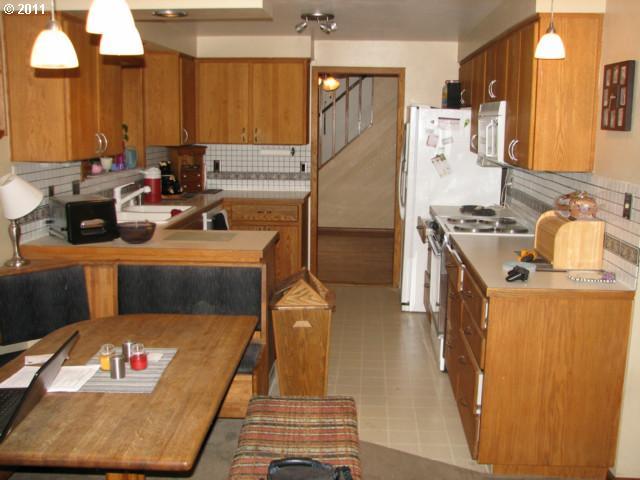 20430 Southwest Newcastle Place Aloha, OR 97078 - Photo 7 of 12