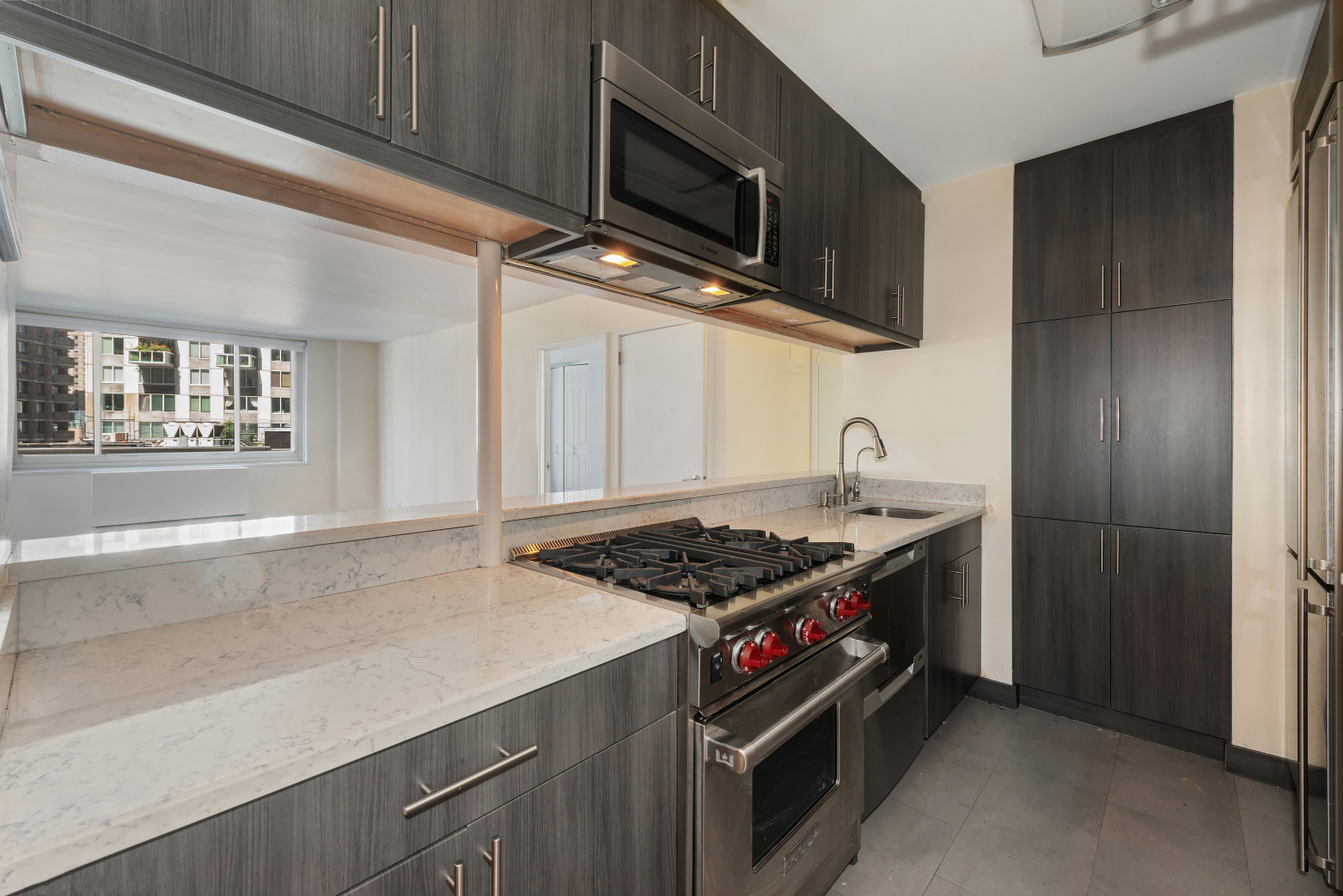 30 West 63rd Street, Unit 6L Manhattan, NY 10023 - Photo 5 of 6