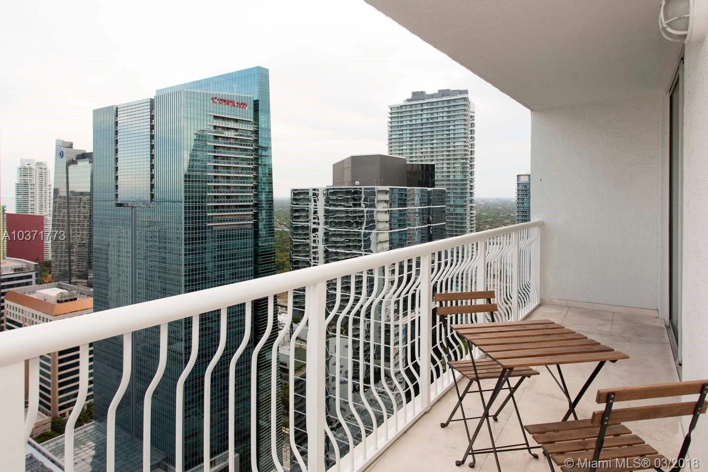 1200 Brickell Bay Drive, Unit 3915 Miami, FL 33131 - Photo 12 of 40
