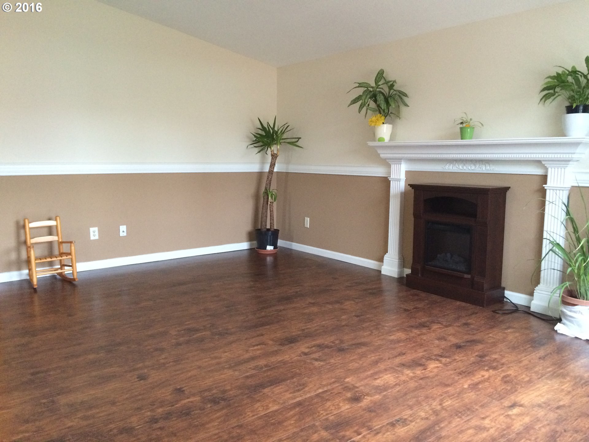 14806 Southeast Main Street Portland, OR 97233 - Photo 2 of 25