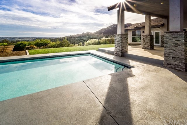 13757 Del Poniente Road Poway, CA 92064 - Photo 70 of 75