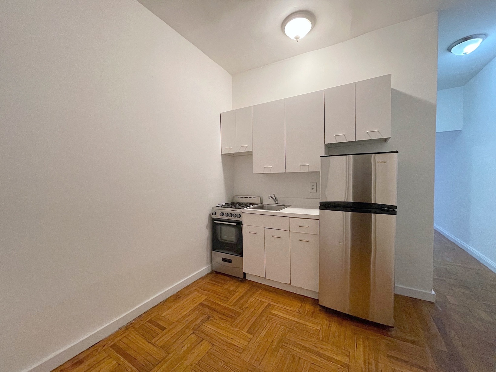 195 Prince Street, Unit 2W Manhattan, NY 10012 - Photo 2 of 6