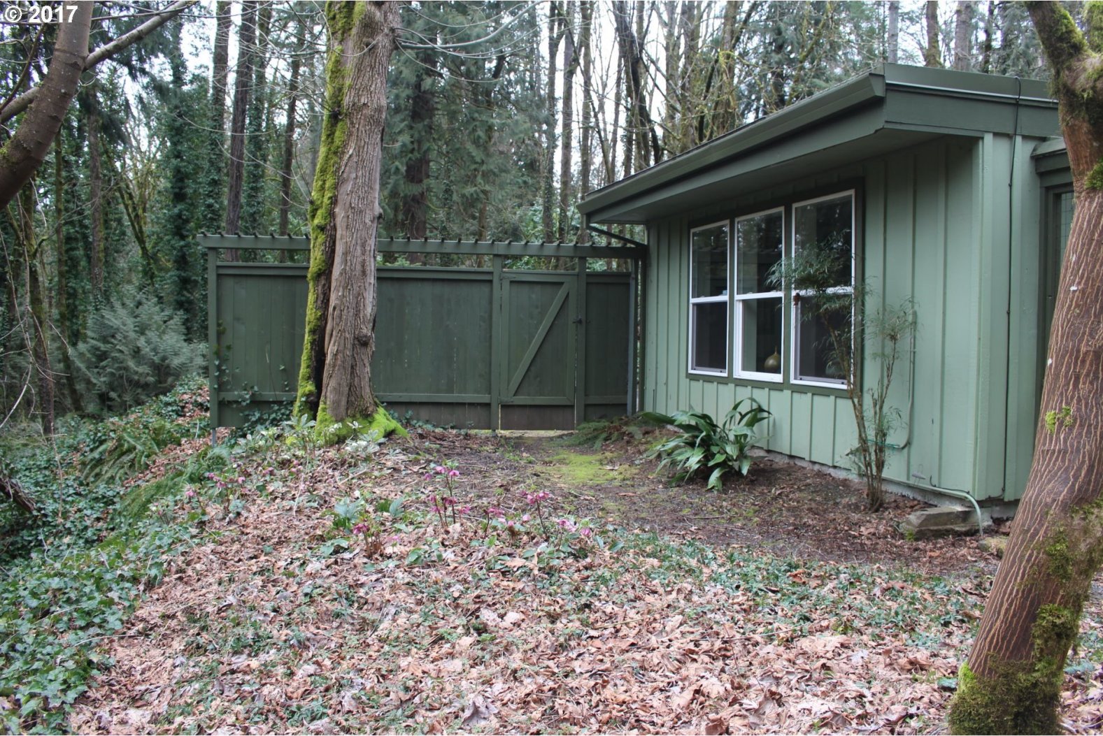 9666 Southwest Lancaster Road Portland, OR 97219 - Photo 14 of 22 Gallery Image 14