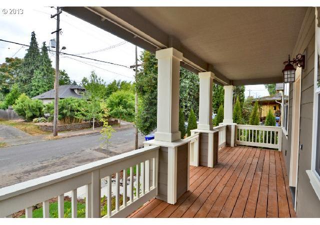 5210 Southwest 50th Portland, OR 97221 - Photo 15 of 16