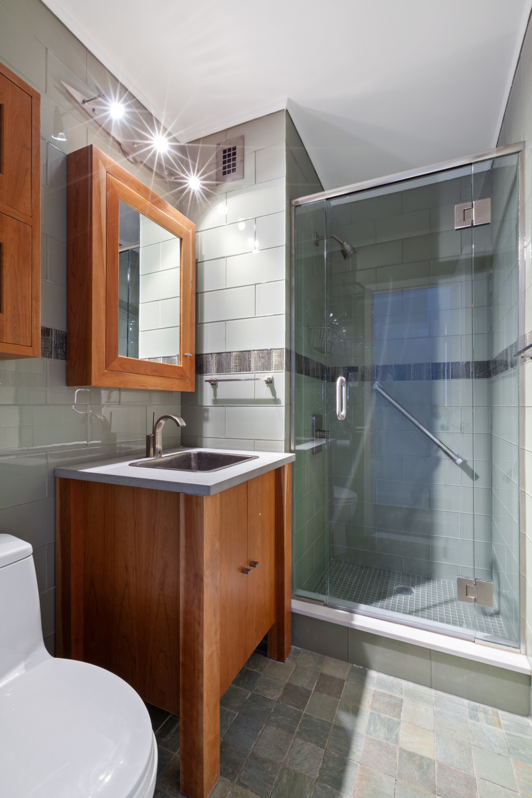 201 West 70th Street, Unit 24E Manhattan, NY 10023 - Photo 13 of 14