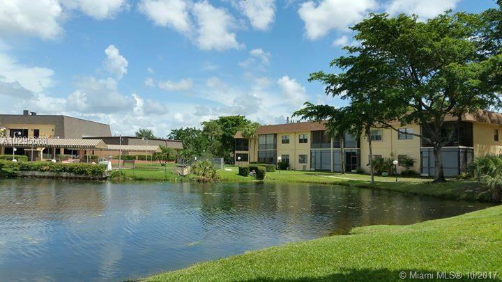 300 Berkley Road, Unit 203 Hollywood, FL 33024 - Photo 1 of 20