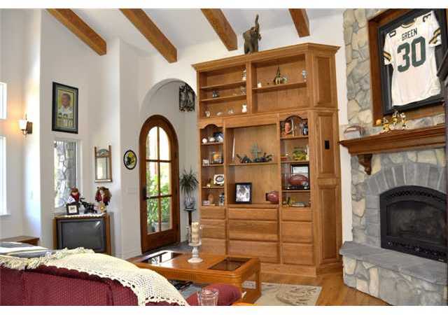 9679 Old Castle Road Valley Center, CA 92082 - Photo 12 of 25 Guest House Living Room