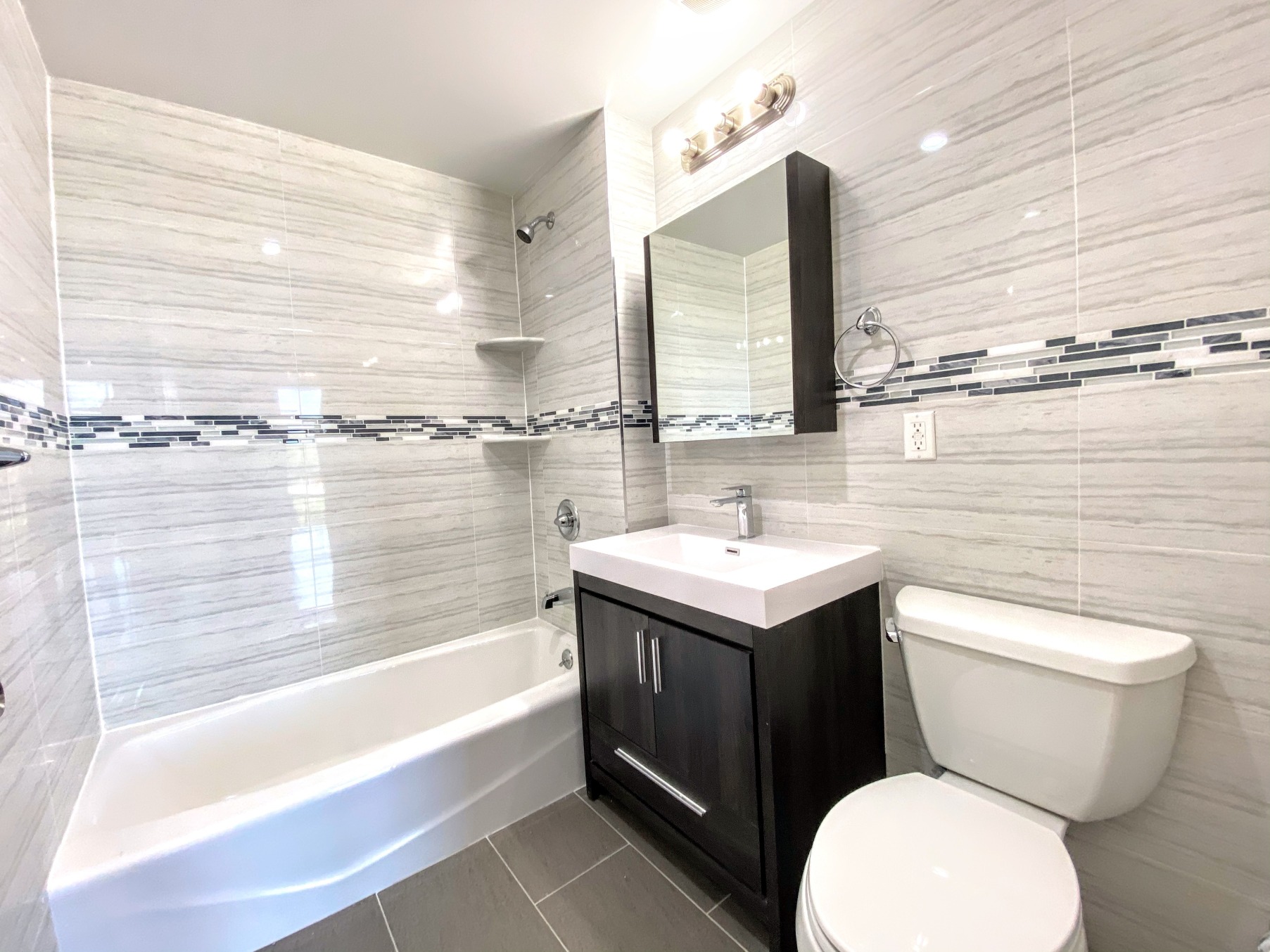 46-02 70th Street, Unit 5A Queens, NY 11377 - Photo 6 of 9