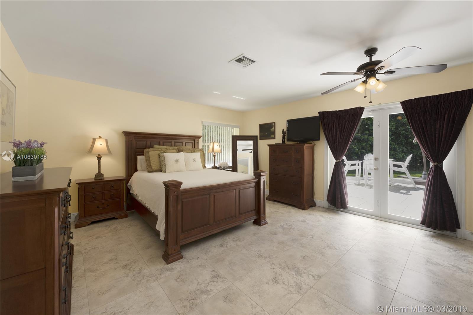 4979 Southwest 186th Avenue Southwest Ranches, FL 33332 - Photo 16 of 42 Gallery Image 16