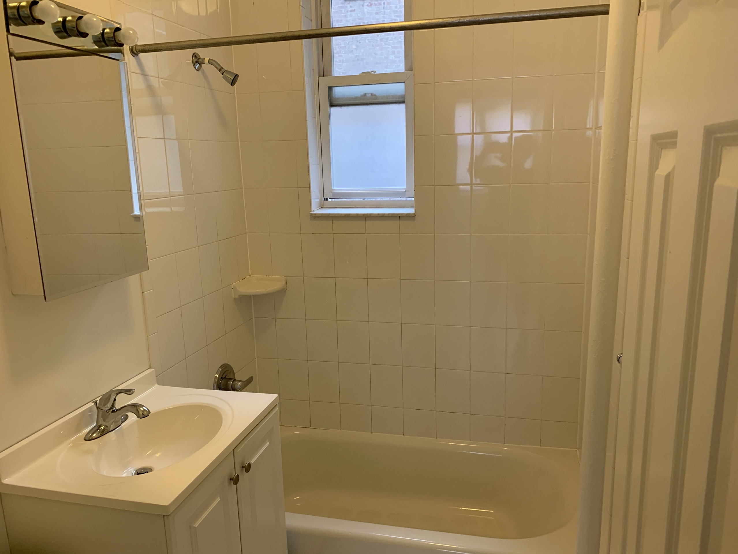 31-74 33rd Street, Unit 1F Queens, NY 11106 - Photo 8 of 8