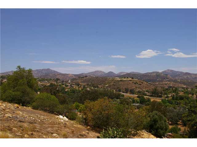 13827 Belvedere Drive Poway, CA 92064 - Photo 10 of 24