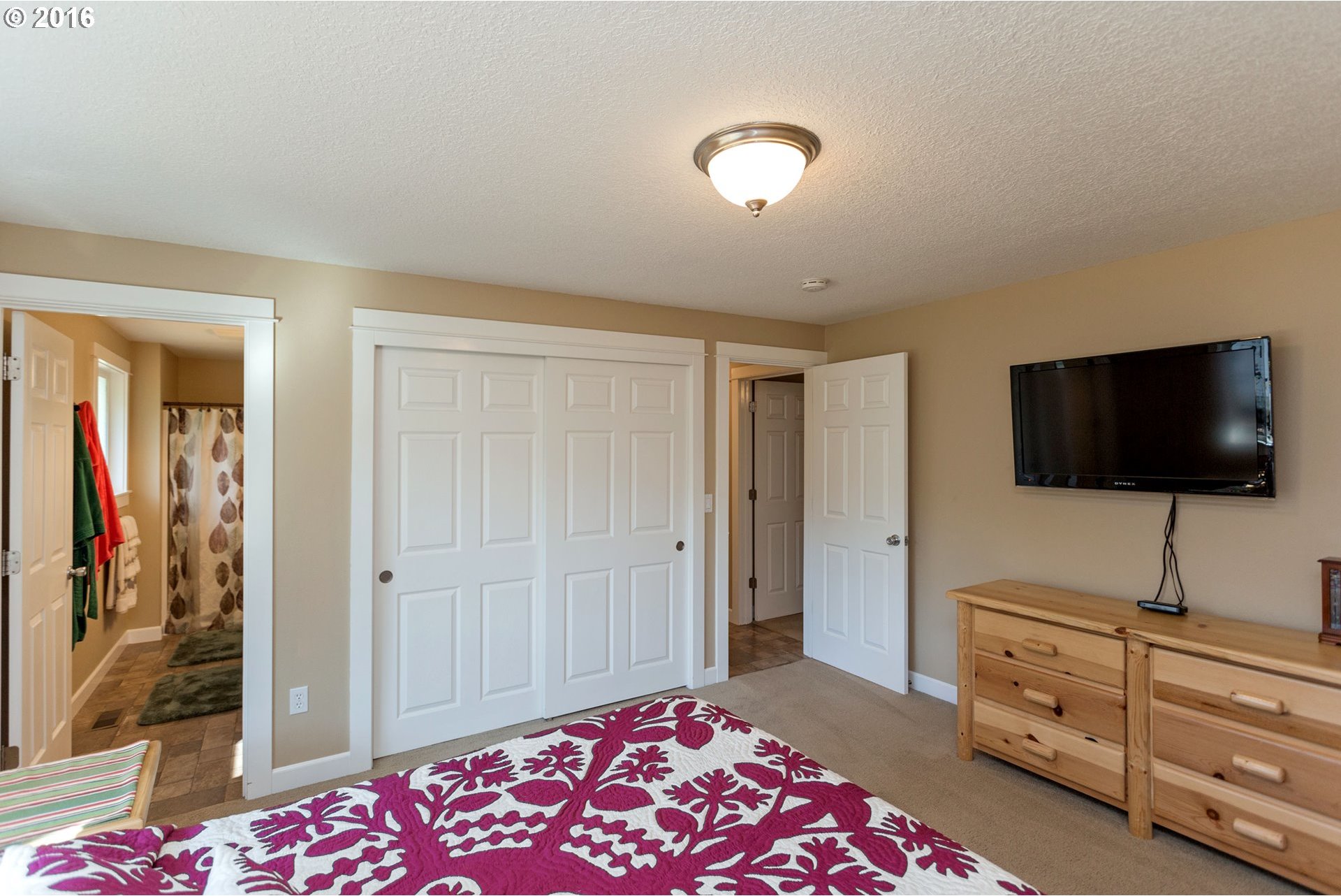 17255 Southwest Division Street Beaverton, OR 97007 - Photo 10 of 23 Gallery Image 10