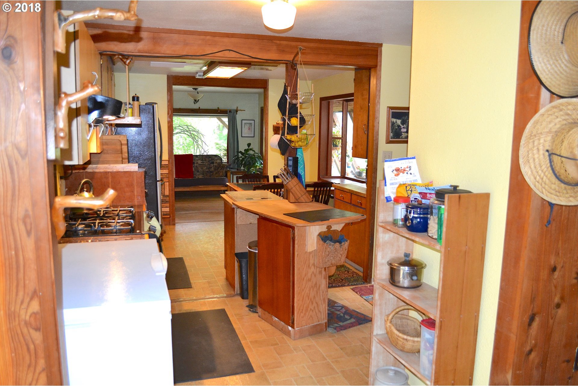 1210 Sunset Road Hood River, OR 97031 - Photo 23 of 27 Gallery Image 23