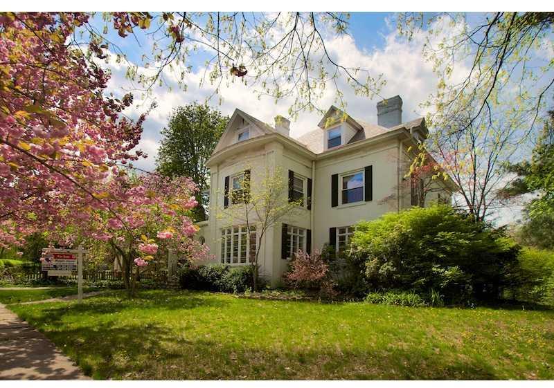 45 Edgecliff Road Rosslyn Farms, PA 15106 - Photo 1 of 17