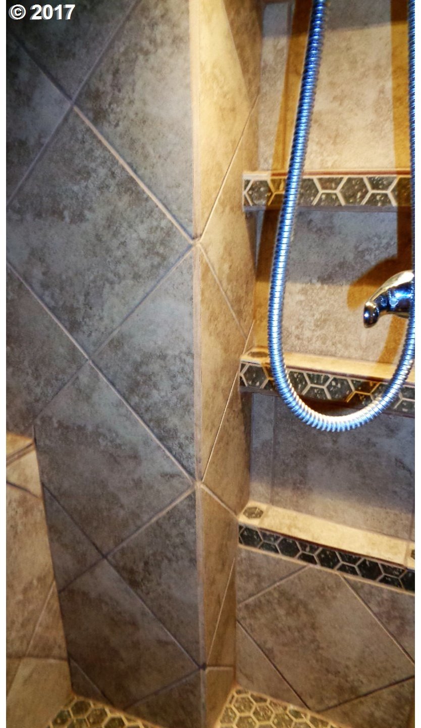 1701 Cherry Heights Road The Dalles, OR 97058 - Photo 21 of 29 Gallery Image 21