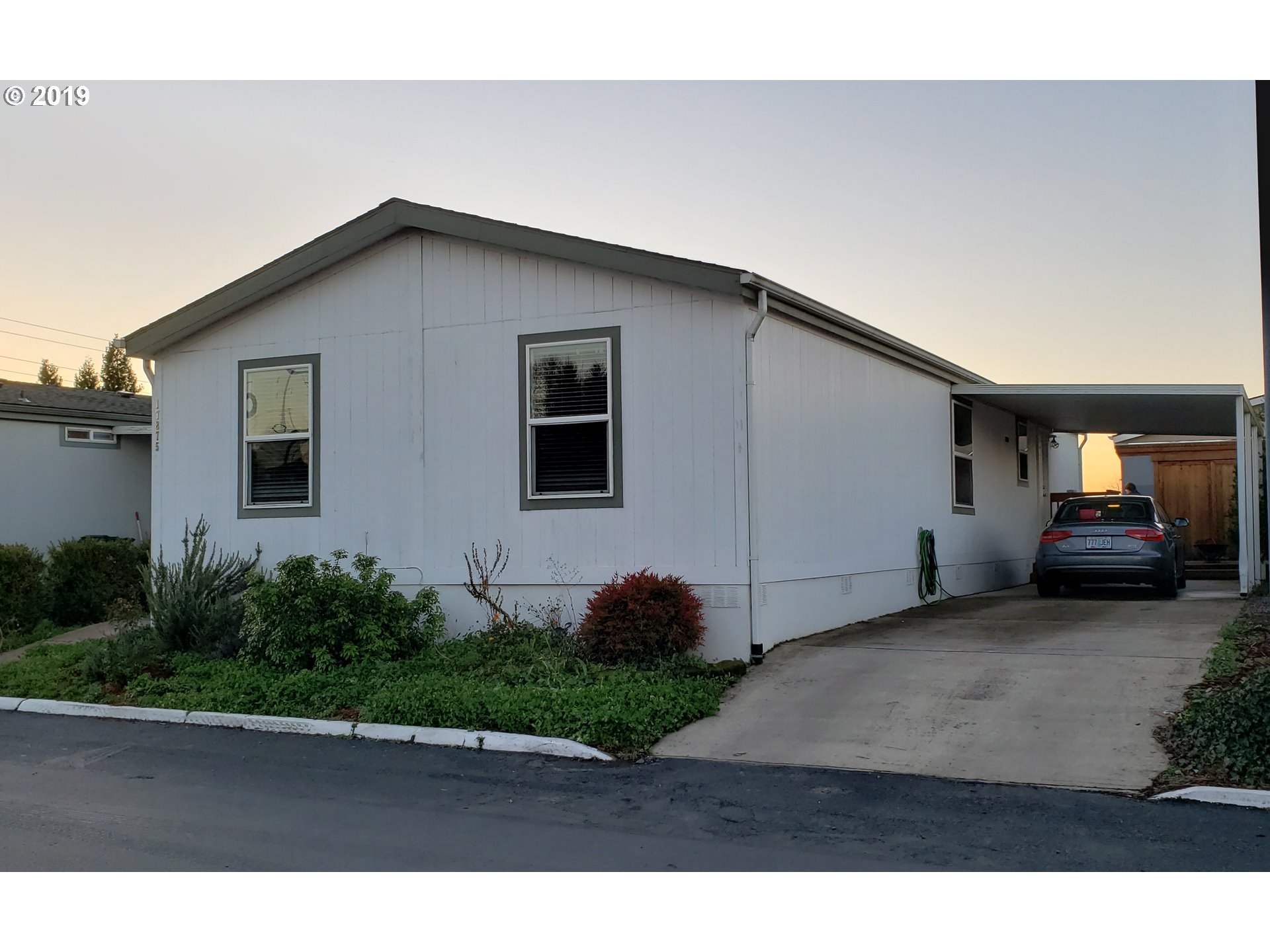17875 Southwest Bunker Oak Road, Unit 54 Beaverton, OR 97006 - Photo 2 of 29 Gallery Image 2