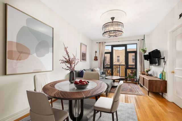 $770,000 | 199 Huron Street, Unit 3A | Greenpoint