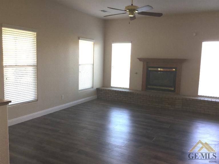 1320 Gretlein Road Bakersfield, CA 93308 - Photo 12 of 20 Gallery Image 12