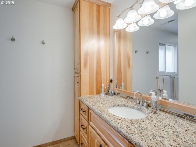 40437 Northwest Verboort Road Forest Grove, OR 97116 - Photo 9 of 16 Gallery Image 9