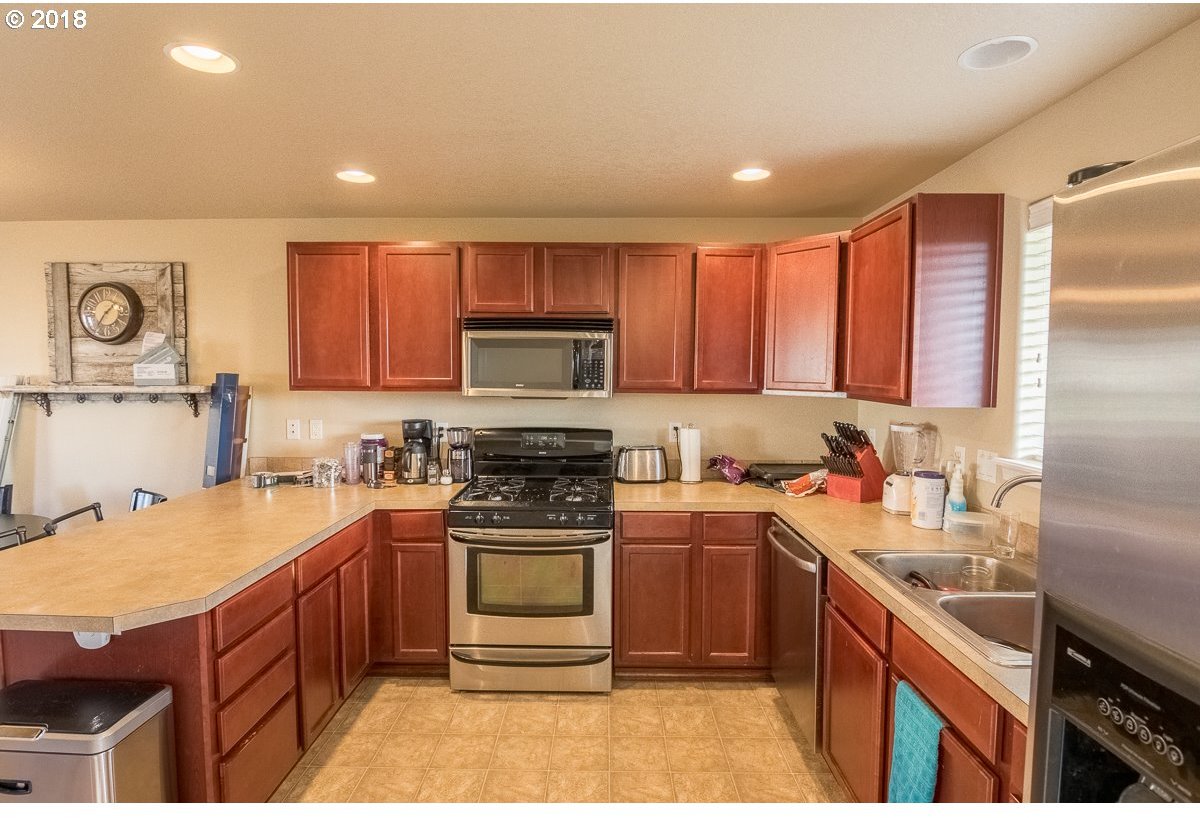 1266 Filbert Street Jefferson, OR 97352 - Photo 8 of 25 Gallery Image 8
