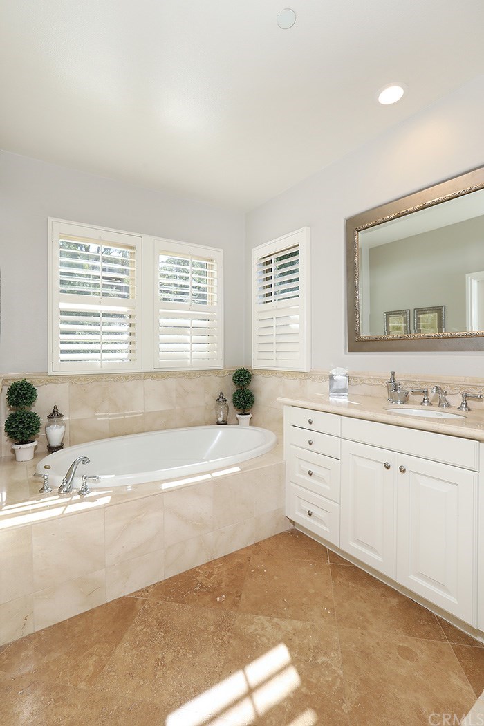 62 Valley Terrace Irvine, CA 92603 - Photo 19 of 29