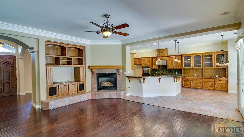 10207 Skiles Drive Bakersfield, CA 93311 - Photo 17 of 34