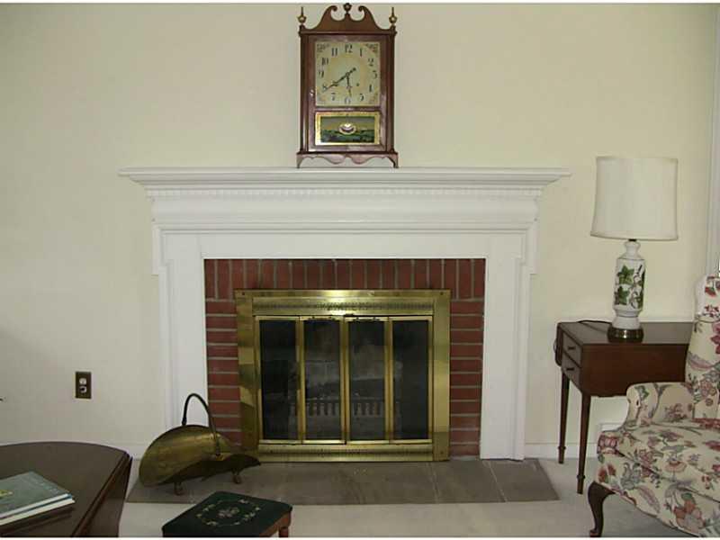 4130 Dickey Road Gibsonia, PA 15044 - Photo 3 of 25 Gallery Image 3