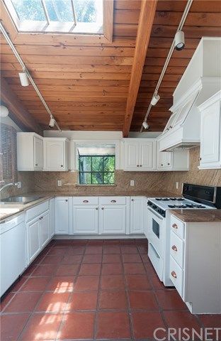 1361 North Beverly Drive Beverly Hills, CA 90210 - Photo 10 of 16