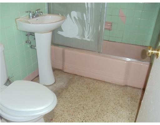 2655 Northwest 115th Street Miami, FL 33167 - Photo 5 of 8