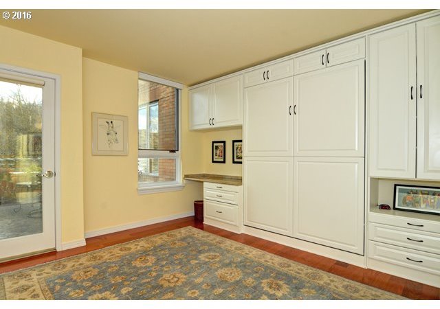 1132 Southwest 19th Avenue, Unit 207 Portland, OR 97205 - Photo 6 of 14 Gallery Image 6